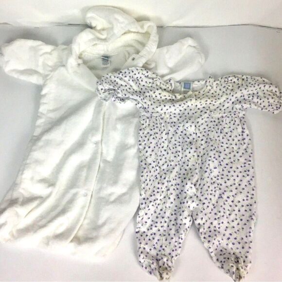 Little Me Girls Baby Bunting Footed One Piece Lot Of 2 0-6 / 6 Months - Picture 1 of 3
